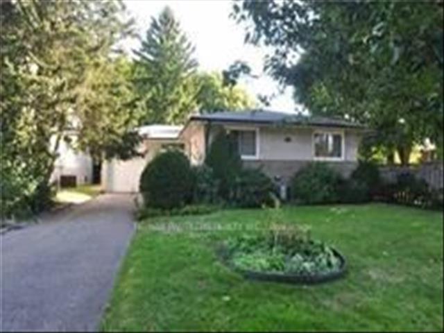 5 Whitelock Cres